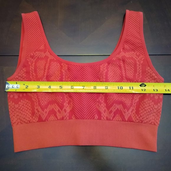 Yoga Set - Sports Bra & High Waisted Legging - Red Snakeskin - Size Small - Picture 10 of 15